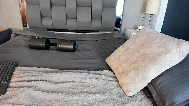 Charlie___Musk webcam