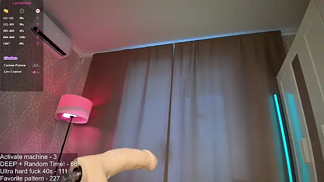 Juicy_Vikki webcam