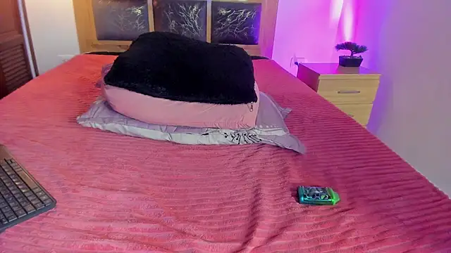 Zoe_sky1 webcam