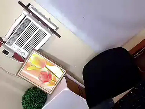 Ms_SultrySallyyxx webcam
