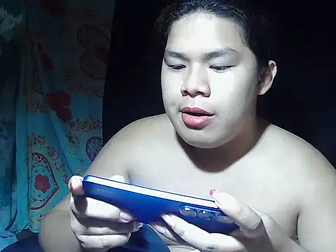 huntrix2025 (M twink) - to build my house and lets have fun