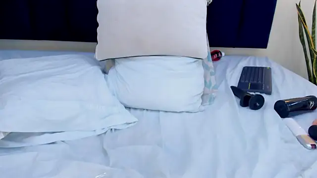 mayaevansmg webcam