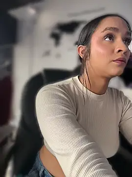 Isabella-Teen