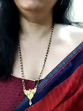 Yazhini-Cam live cam on StripChat
