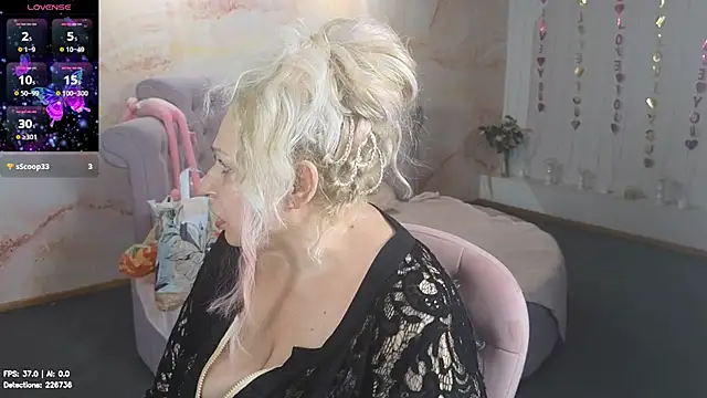 Penelope_Pinky webcam