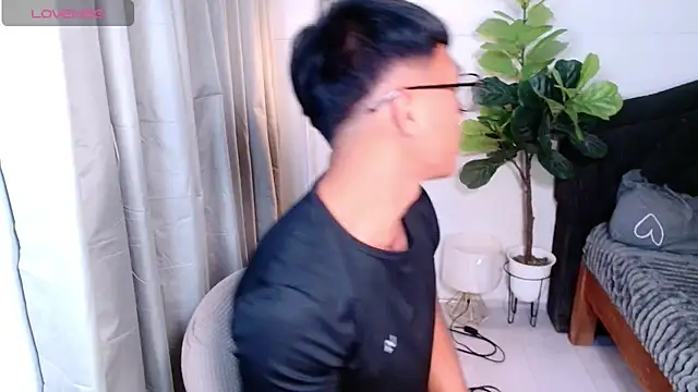 PinooyMilker webcam