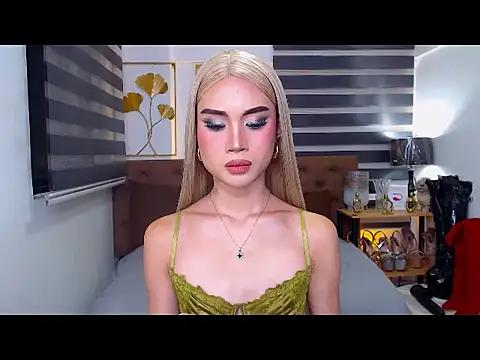 JuicyCockThea webcam