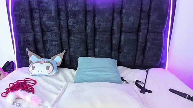 Aurora_Doll_ webcam