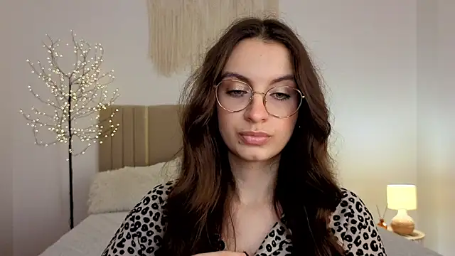 real_cutie1 - Real_cutie1's free webcam - UK Sex Cams