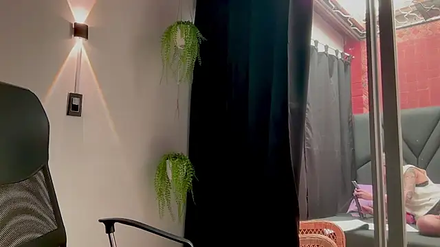 MarcellaGriffin webcam