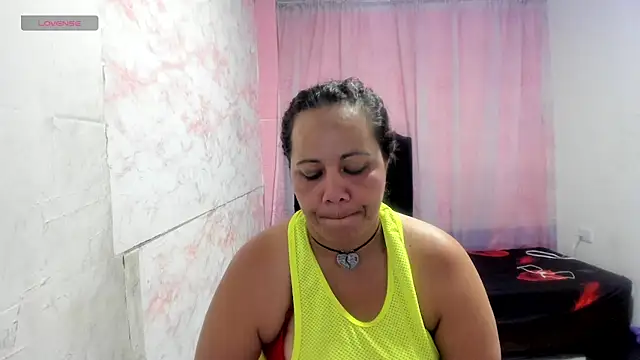 Brunette_sasha webcam