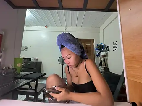 PinayLina18 webcam