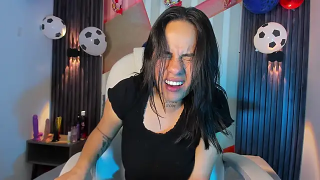 MadisonYoung000 webcam