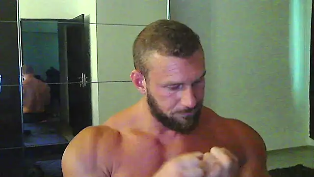 muscularkevin webcam