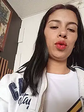 Nathaly_12 live cam on StripChat