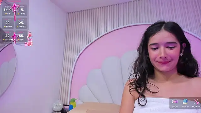 Ivy_petit live cam on StripChat