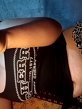 Ppmaivang live cam on StripChat
