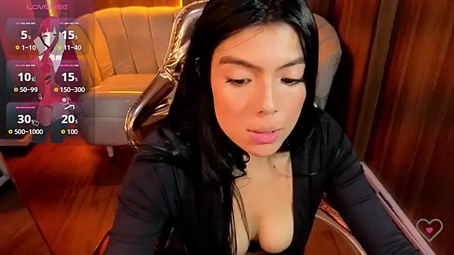 _Charlottee_b live cam on StripChat