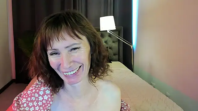 gracekellyyy live cam on StripChat