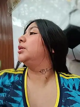 Amber_Herrera live cam on StripChat