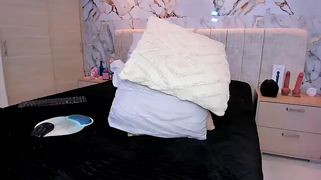 kiana_cream