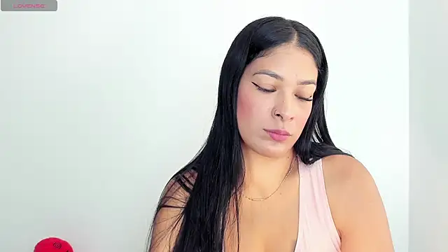 bella_hadid1_ webcam