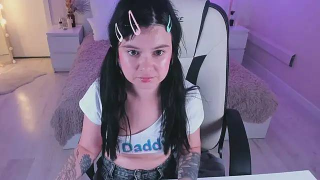 Lil_Amelie live cam on StripChat