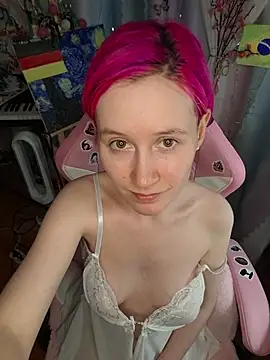 Fuzzy_Unicorn live cam on StripChat
