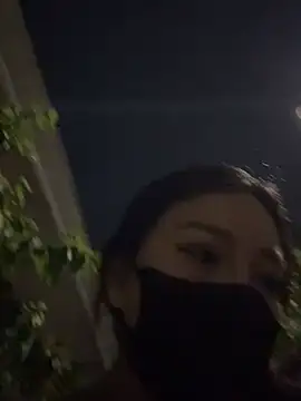 linh_2004 (F young) - Make me orgasm at the coffee shop