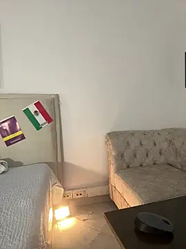 ridwana_ (F young) - Lick fingers + play with my tongue👅