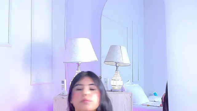 VioletBloomm webcam