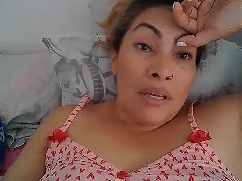 Layla-Astrum webcam