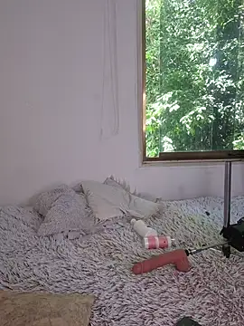 Nadia-Monroe webcam