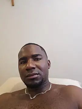 tu_negrito_sexy (Ask my age) - I cum very rich