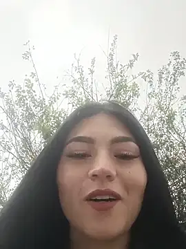 Gabriellaa27_ live cam on StripChat