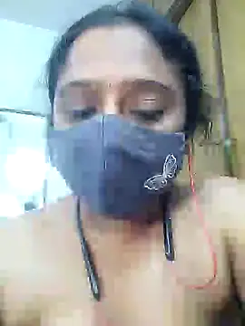 sexynayan23 live cam on StripChat