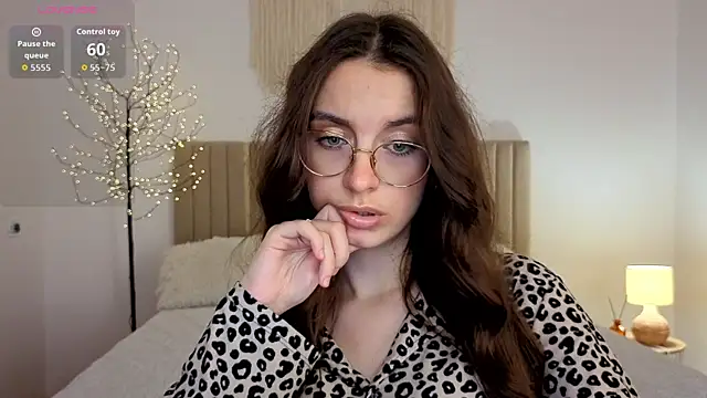 Real_cutie1 webcam