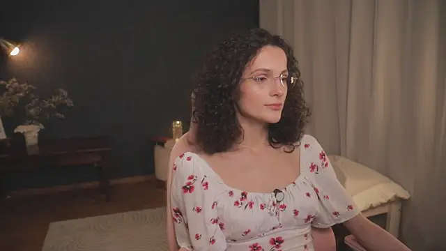 _arta_ live cam on StripChat