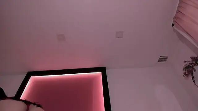 Ada_7 live cam on StripChat