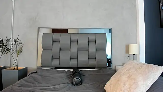 Charlie___Musk live cam on StripChat