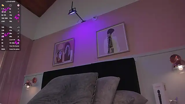 elodie_walker webcam