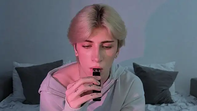 Oliver_star_boy_ live cam on StripChat