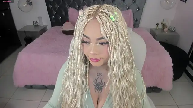 conny__curly webcam