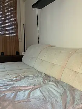 Mia_harmati webcam