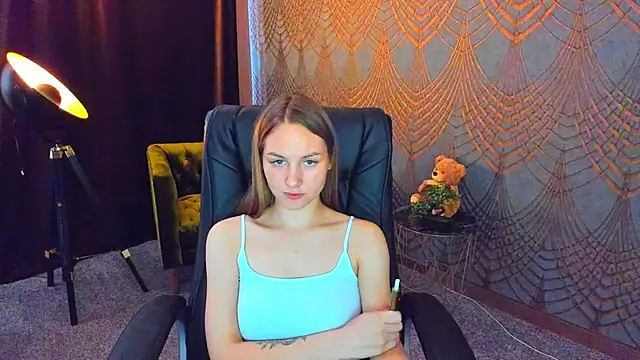MilaAddams webcam