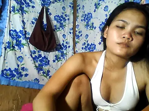 PinaySkinnyJust18 webcam