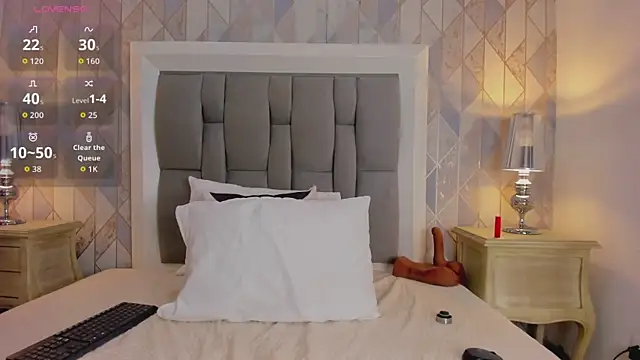 zharia_lux_25 webcam