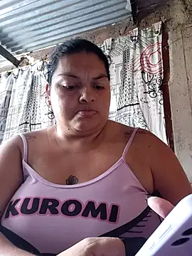 Juli_Powl webcam