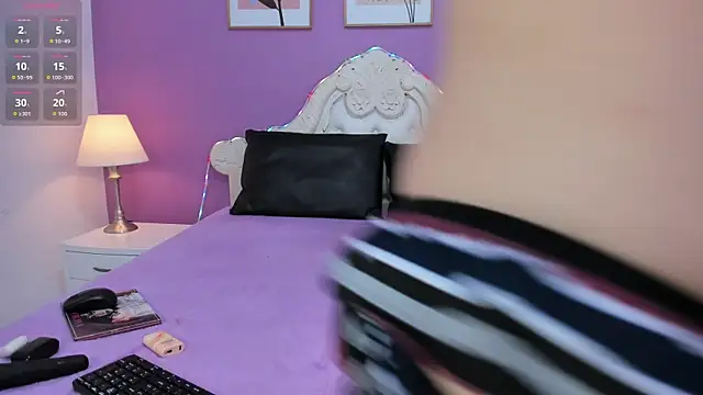 YayaQueen webcam