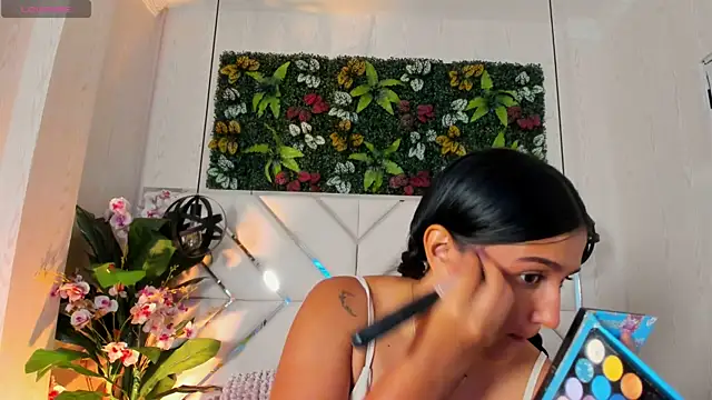 Janett_Moore webcam
